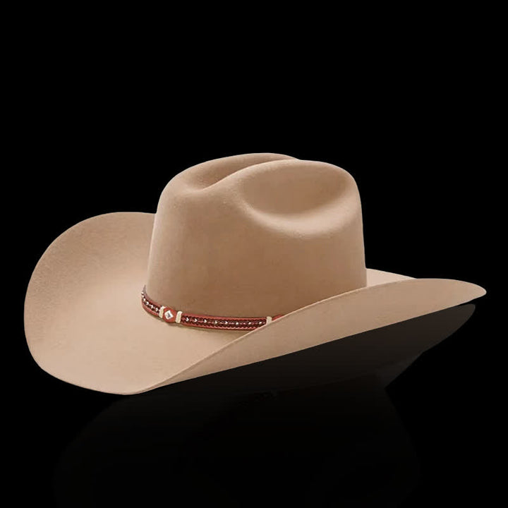 Chapeau de cowboy classique en chameau avec rivets élégants