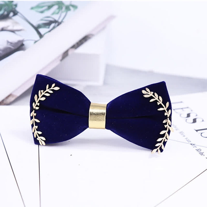 Nœud papillon pour homme avec appliques dorées et décoration en feuille de métal