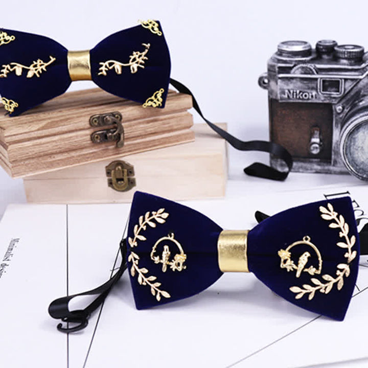 Nœud papillon pour homme avec appliques dorées et décoration en feuille de métal