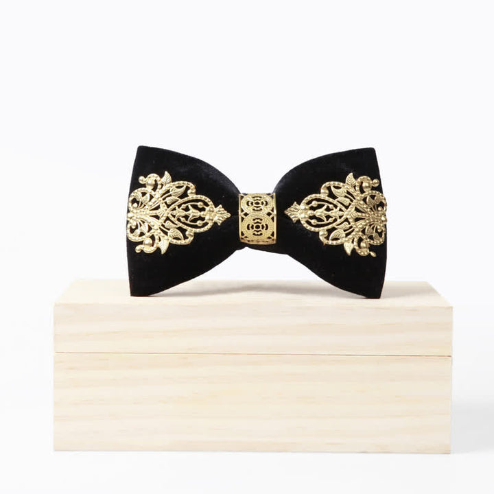 Nœud papillon en velours noir orné d'or pour homme