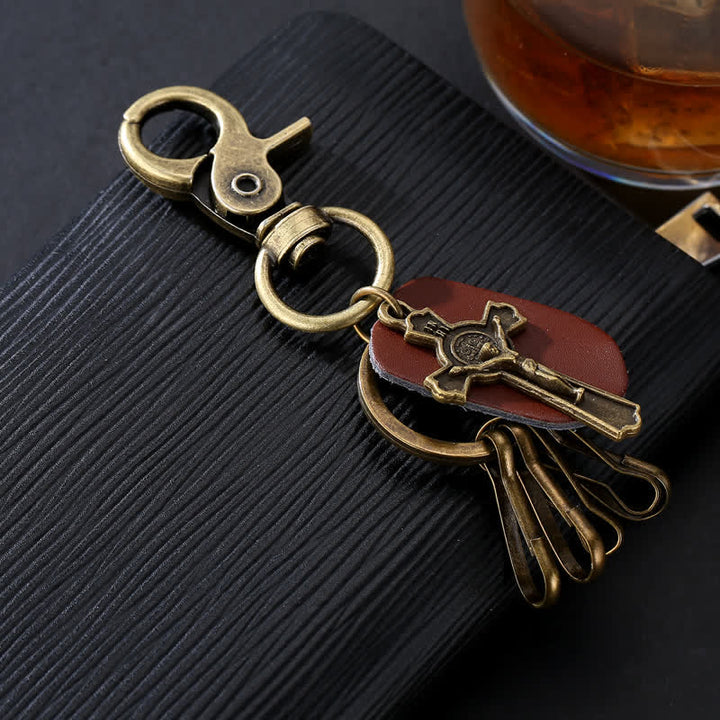 Porte-clés rétro en cuir avec motif de croix suspendu