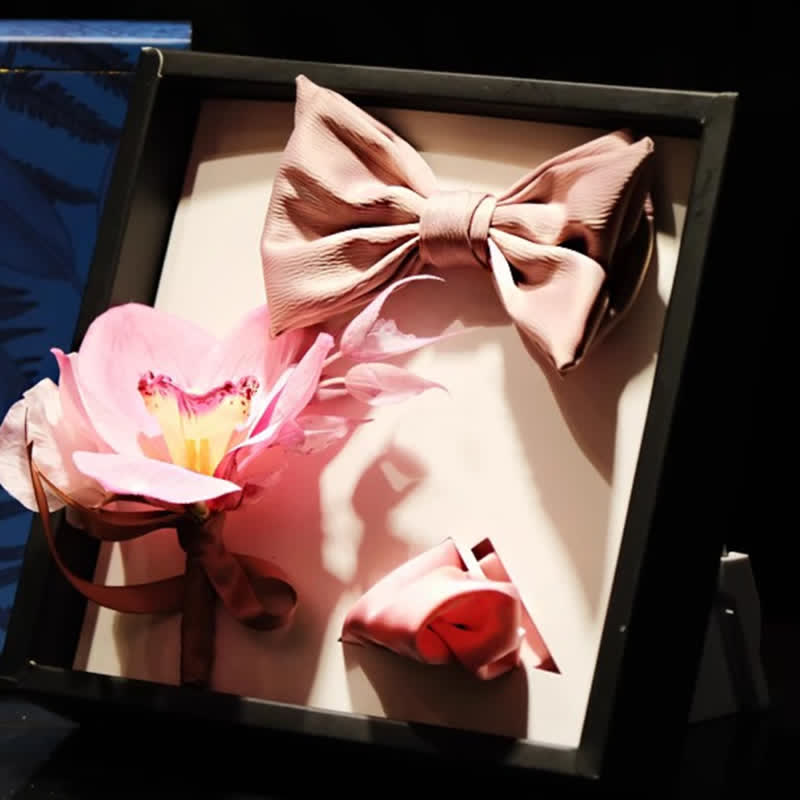 Ensemble de 3 nœuds papillon en queue de poisson avec broche et mouchoir rose fumé pour homme