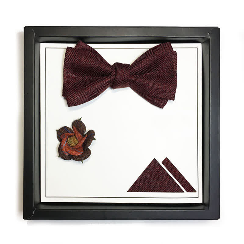 Nœud papillon rouge vin foncé pour homme avec broche florale à chevrons britannique