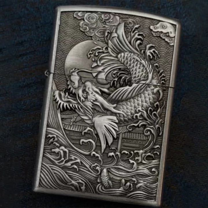 Briquet à huile rechargeable en relief Dragon Fish