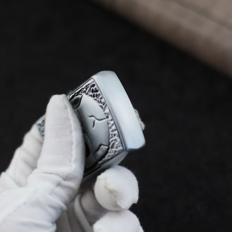 Briquet au butane rechargeable à motif tête de mort de grande taille