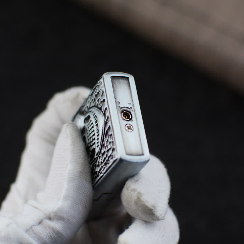 Briquet au butane rechargeable à motif tête de mort de grande taille