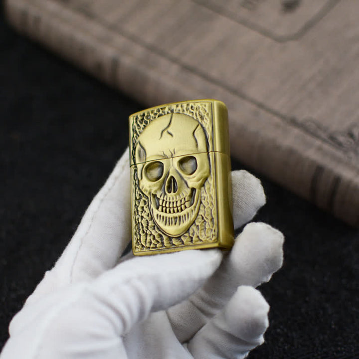 Briquet au butane rechargeable à motif tête de mort de grande taille