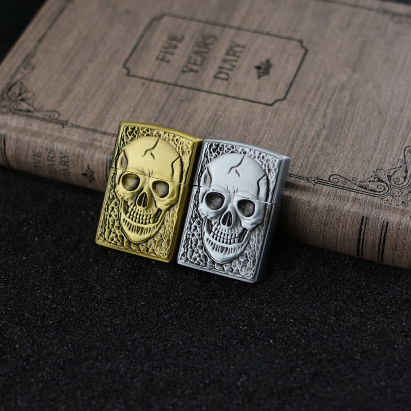 Briquet au butane rechargeable à motif tête de mort de grande taille