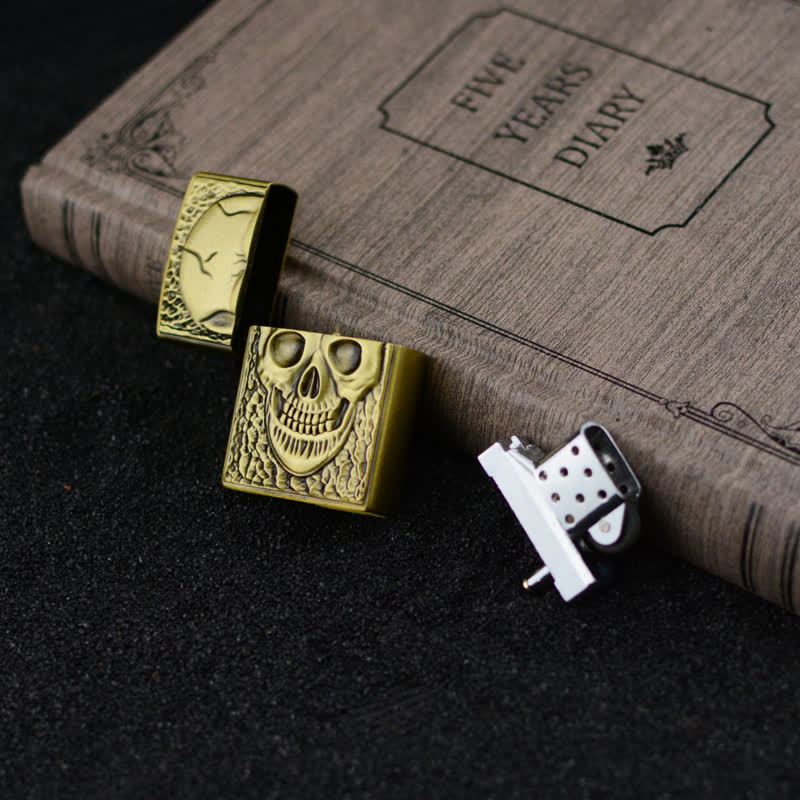 Briquet au butane rechargeable à motif tête de mort de grande taille