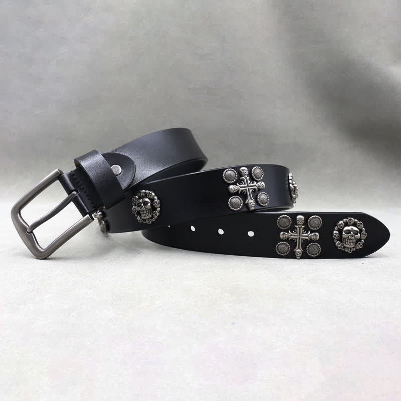 Ceinture en cuir cloutée avec motif tête de mort et croix et rivets métalliques
