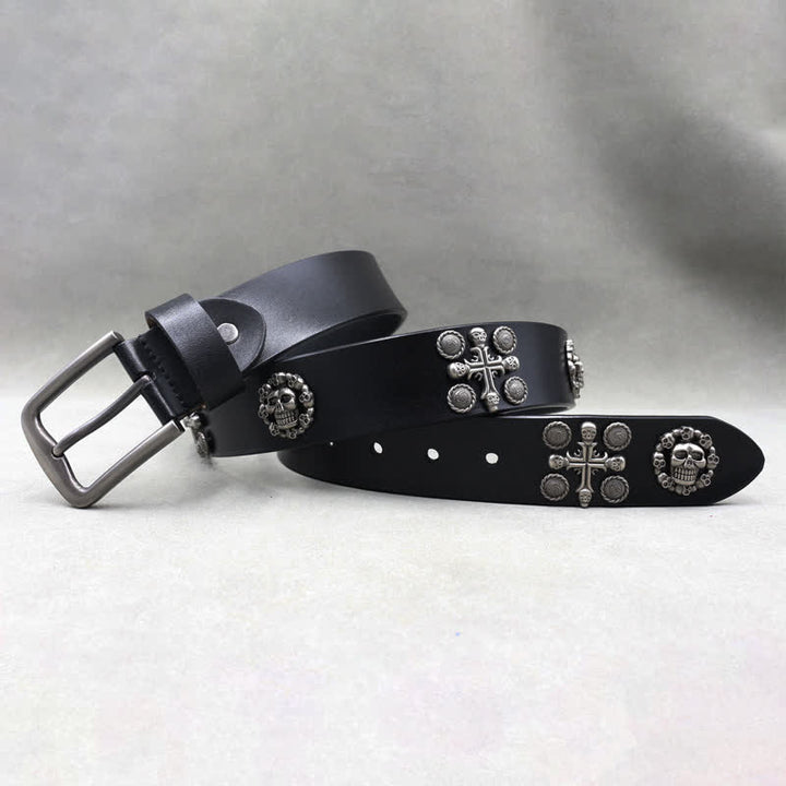 Ceinture en cuir cloutée avec motif tête de mort et croix et rivets métalliques