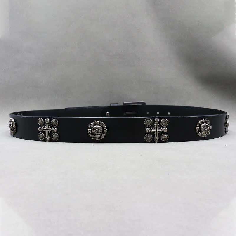 Ceinture en cuir cloutée avec motif tête de mort et croix et rivets métalliques