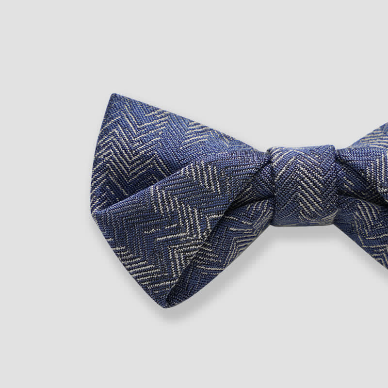 Nœud papillon en denim à motif de chevrons et de fleurs pour homme de la série Blue
