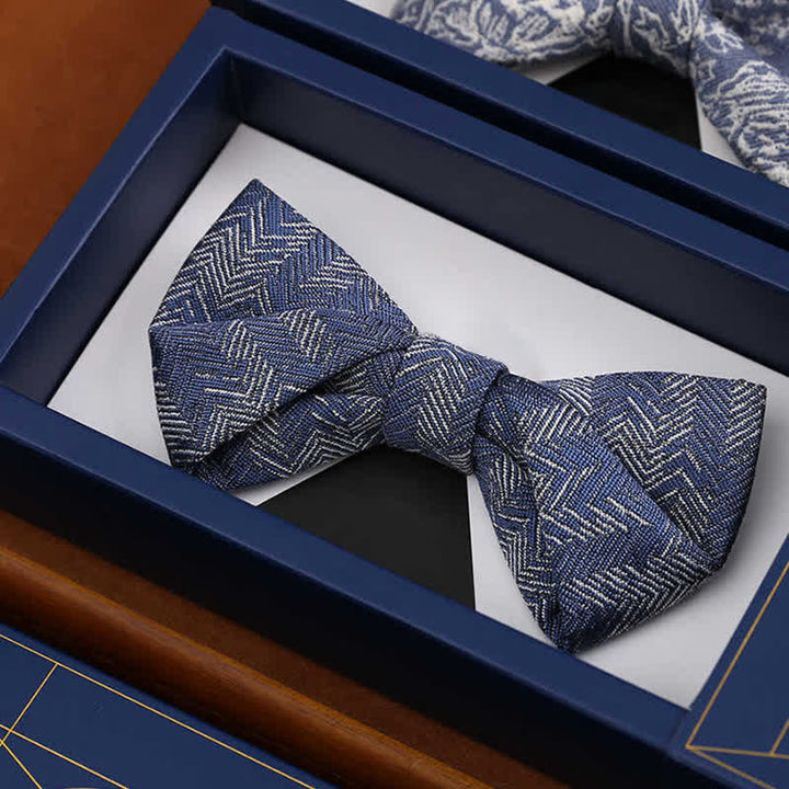 Nœud papillon en denim à motif de chevrons et de fleurs pour homme de la série Blue
