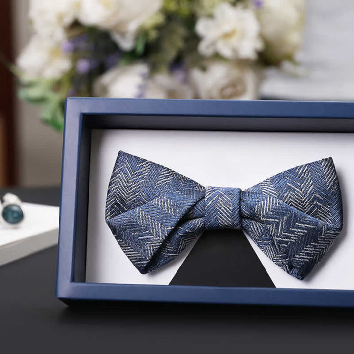 Nœud papillon en denim à motif de chevrons et de fleurs pour homme de la série Blue