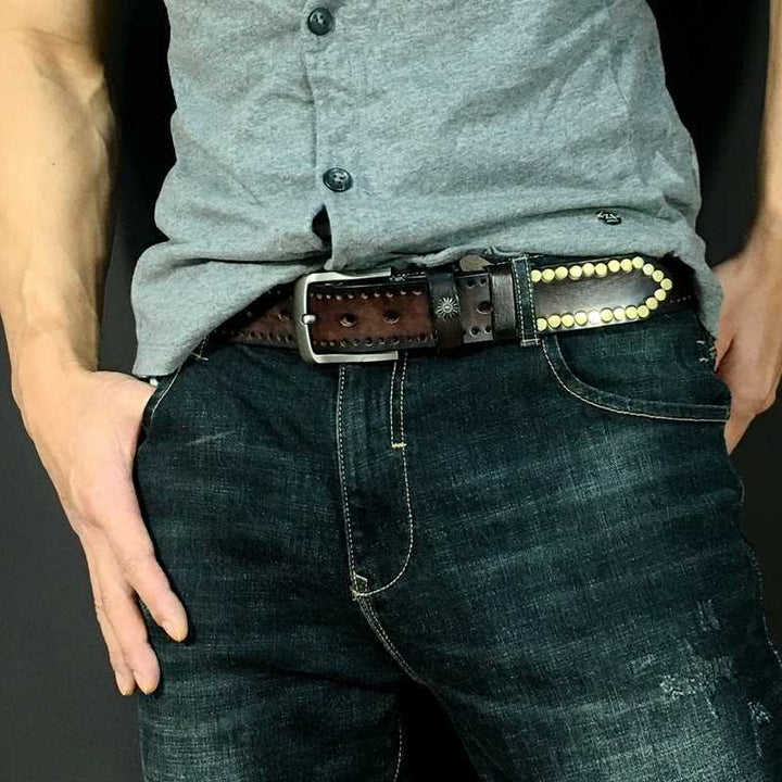 Ceinture en cuir cloutée avec rivets en bronze rétro vintage