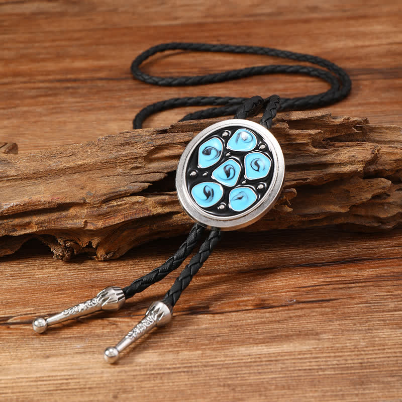 Cravate bolo triangulaire à fleurs ovales émaillées bleues