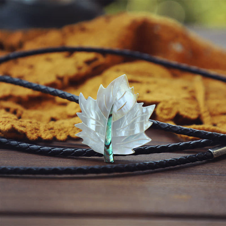 Cravate Bolo créative et délicate en forme de feuille d'érable