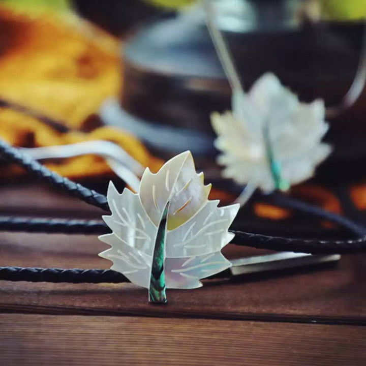 Cravate Bolo créative et délicate en forme de feuille d'érable