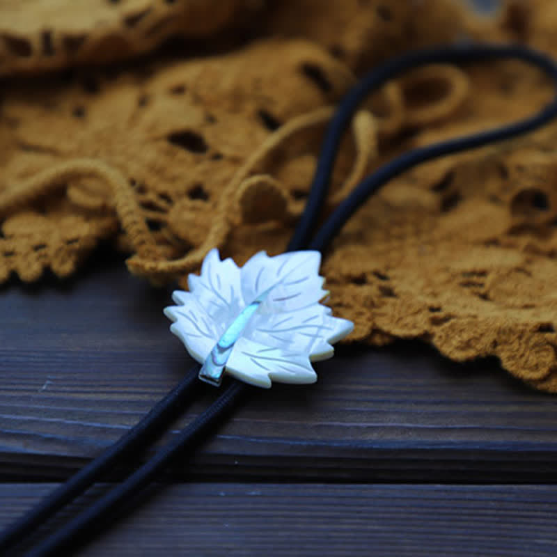 Cravate Bolo créative et délicate en forme de feuille d'érable