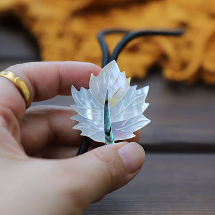 Cravate Bolo créative et délicate en forme de feuille d'érable