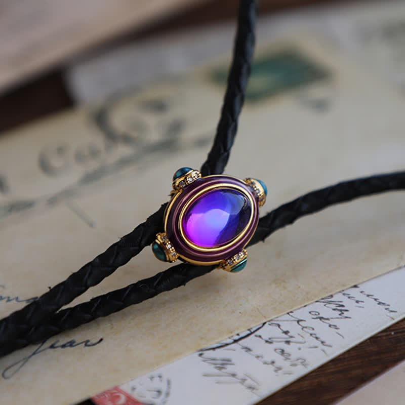 Petite cravate bolo vintage en pierres précieuses bleues et violettes