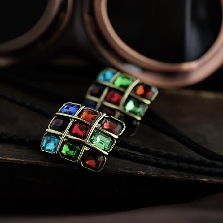 Cravate bolo en pierre précieuse à motif de cube en mosaïque géométrique