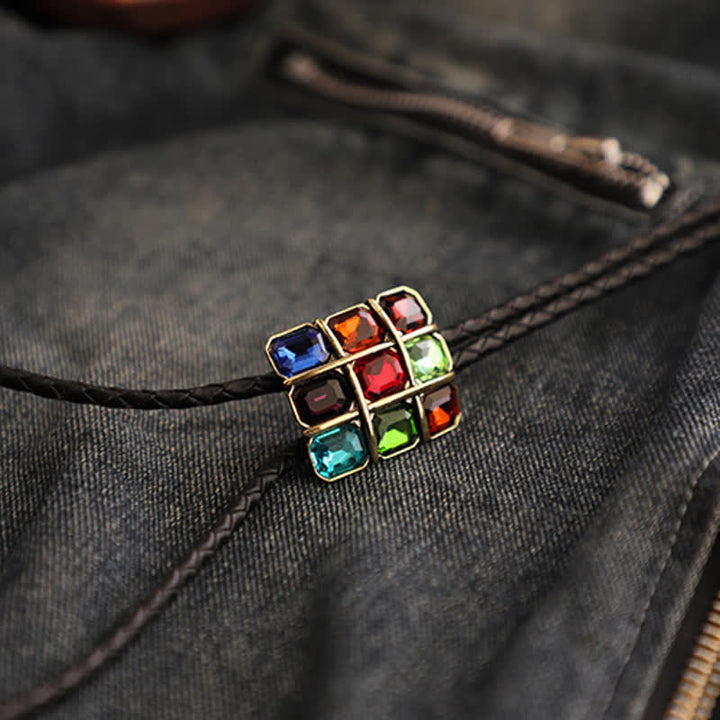 Cravate bolo en pierre précieuse à motif de cube en mosaïque géométrique