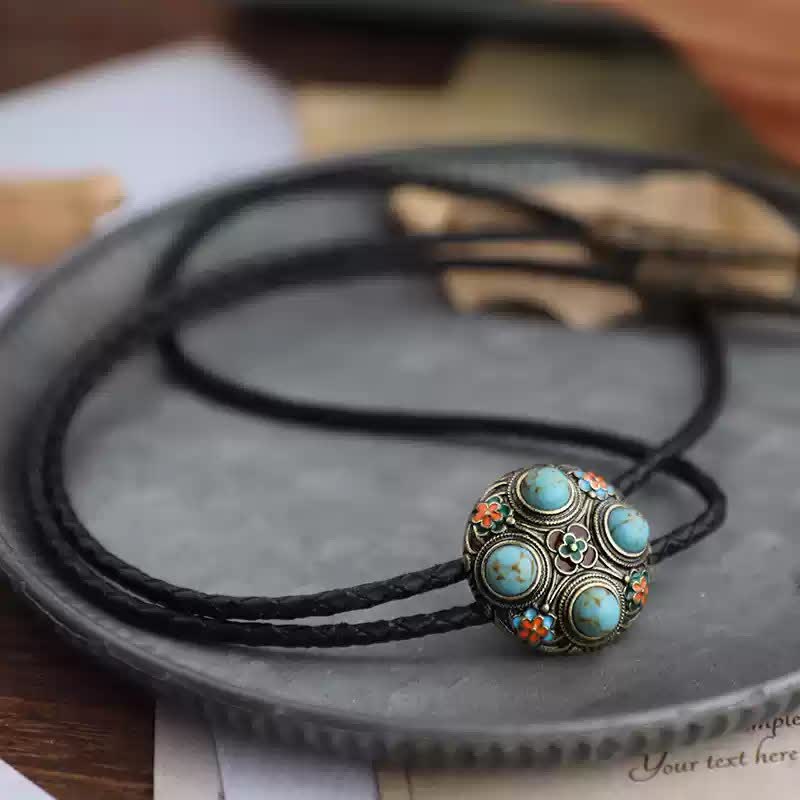 Cravate bolo en émail bleu turquoise antique avec fleur
