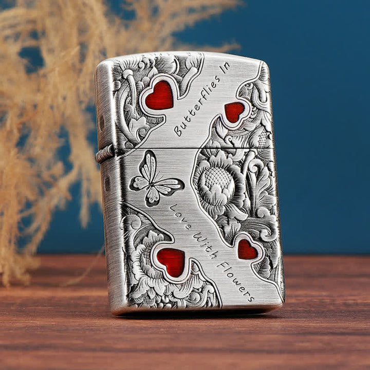 Briquet à pétrole rechargeable avec motif papillon et fleurs