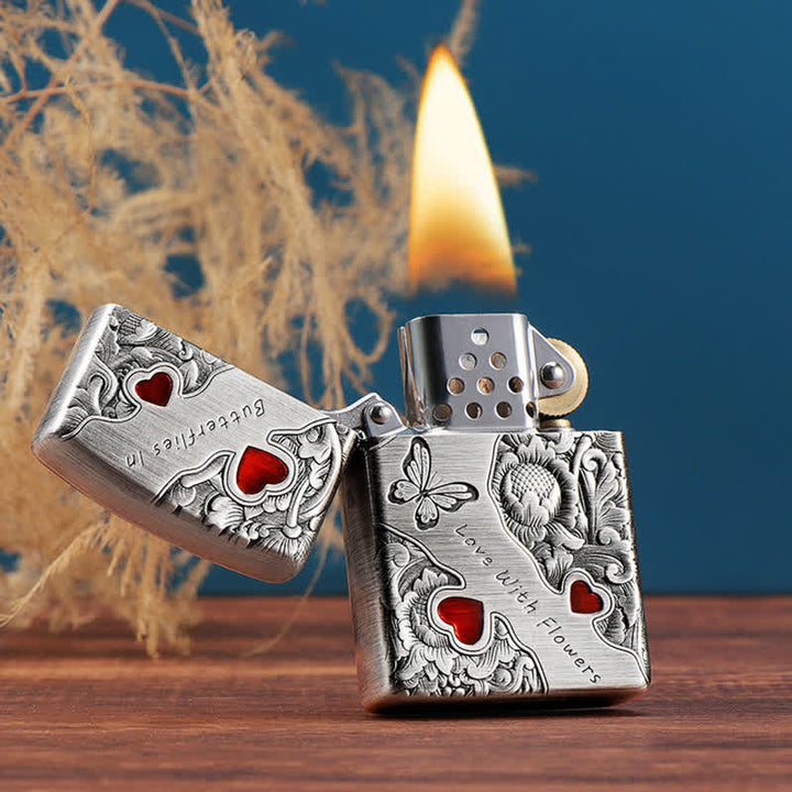 Briquet à pétrole rechargeable avec motif papillon et fleurs