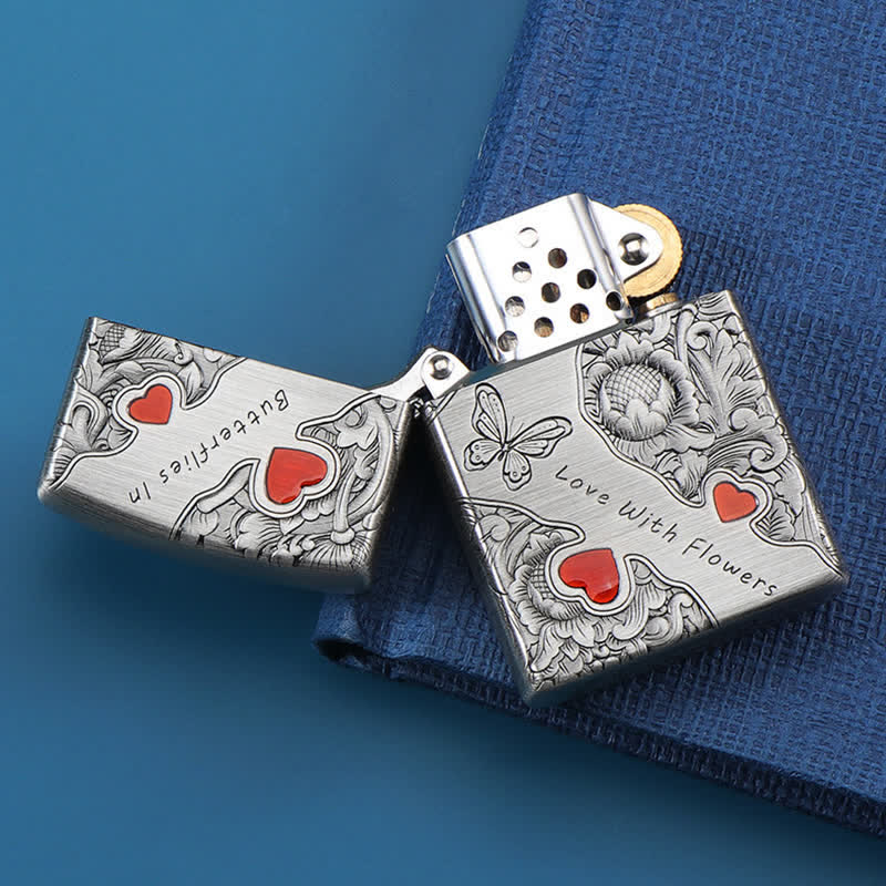 Briquet à pétrole rechargeable avec motif papillon et fleurs