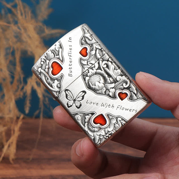 Briquet à pétrole rechargeable avec motif papillon et fleurs
