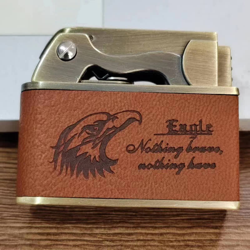 Briquet à pétrole rechargeable en cuir à motif d'aigle rétro