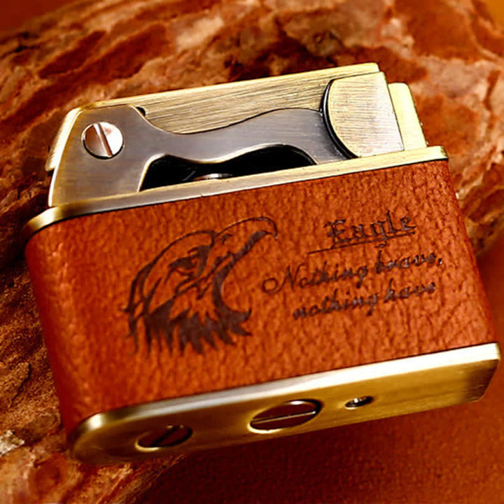 Briquet à pétrole rechargeable en cuir à motif d'aigle rétro