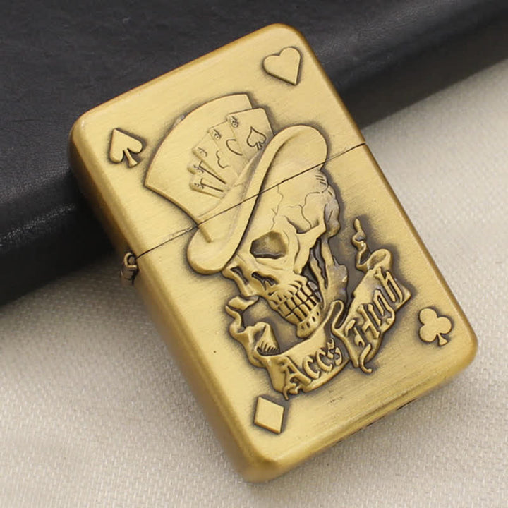 Briquet au butane rechargeable avec tête de mort et comme de poker