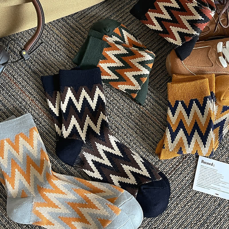 Chaussettes en coton à motif zigzag rétro funky