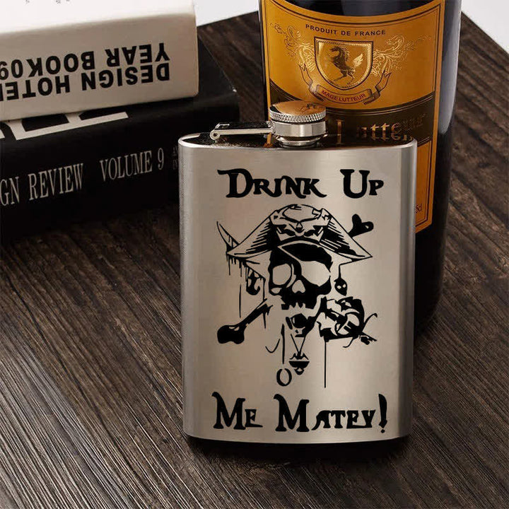 Flacon portable en acier inoxydable à motif laser de crâne de pirate de 2 à 10 oz