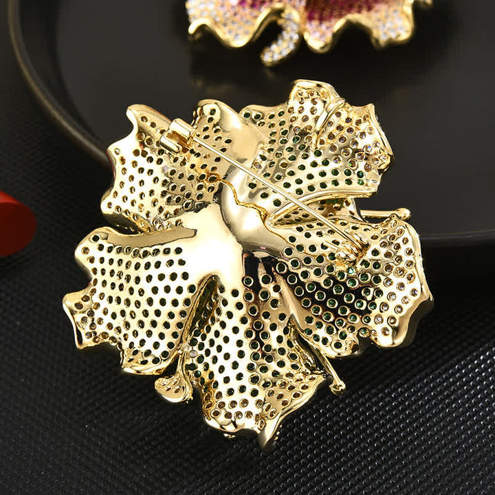 Broche de luxe en forme de fleur rétro en zircon cubique coloré pour femme