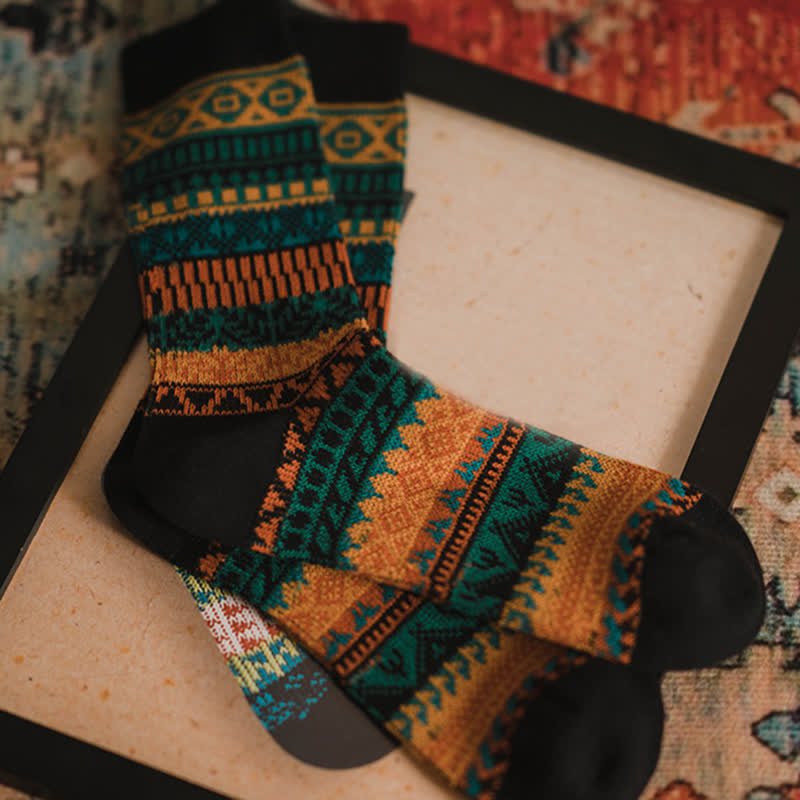 Chaussettes en coton rétro aux couleurs vives et au style ethnique
