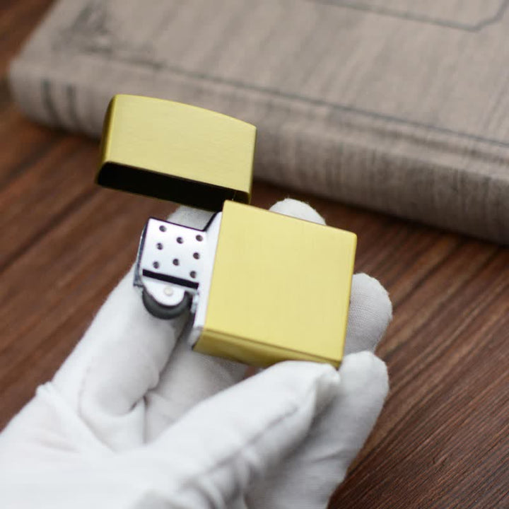 Briquet au butane rechargeable au design élégant en relief de fleurs