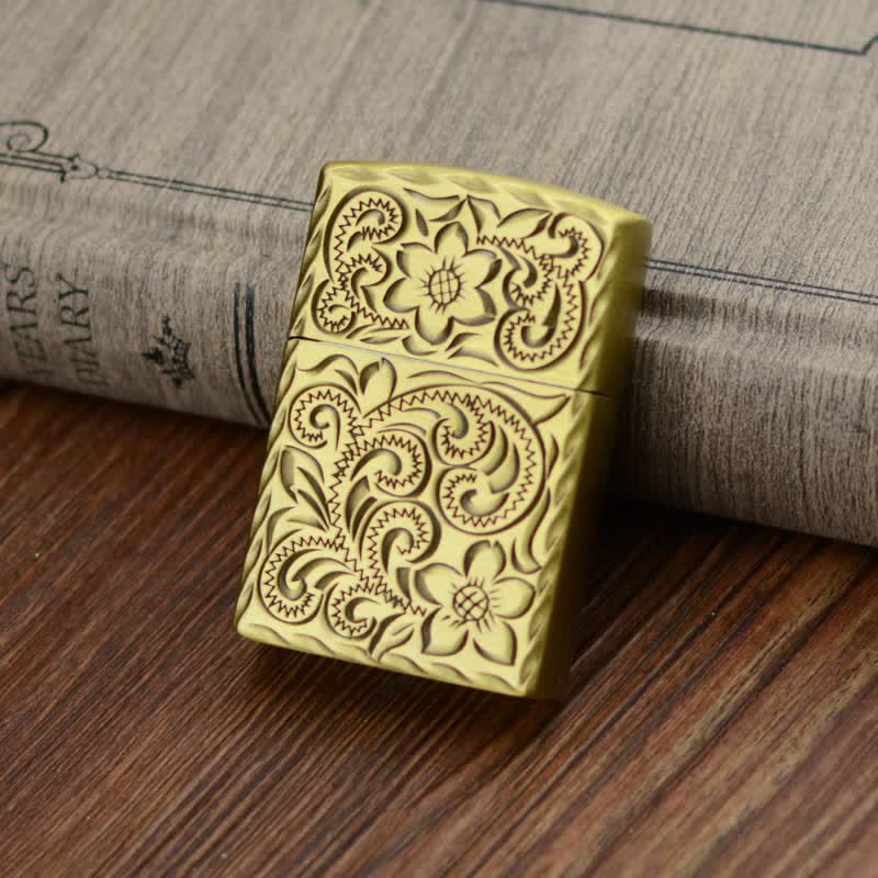 Briquet au butane rechargeable au design élégant en relief de fleurs