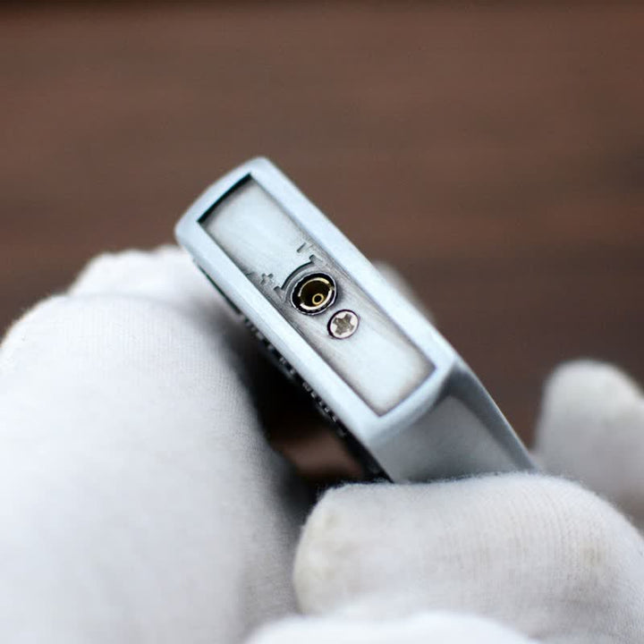 Briquet au butane rechargeable Lucky ACE Poker Relief Design