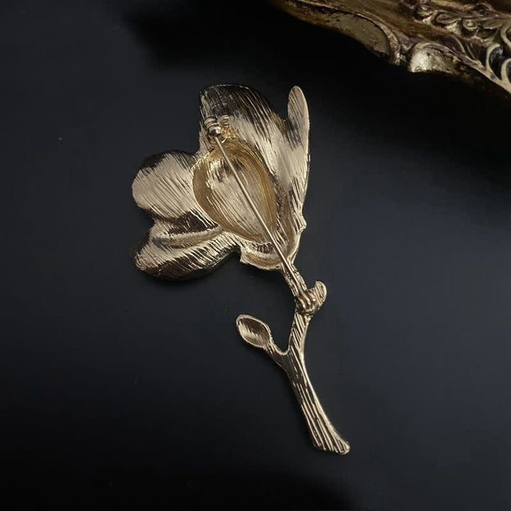 Broche pour femme style cour exagérée en magnolia blanc