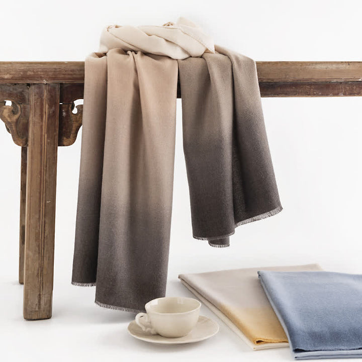 Écharpe simple et polyvalente de couleur unie dégradée pour femme