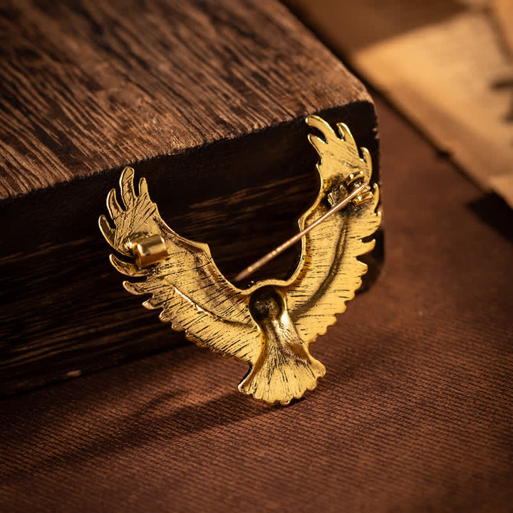 Broche rétro pour homme représentant un aigle aux ailes déployées