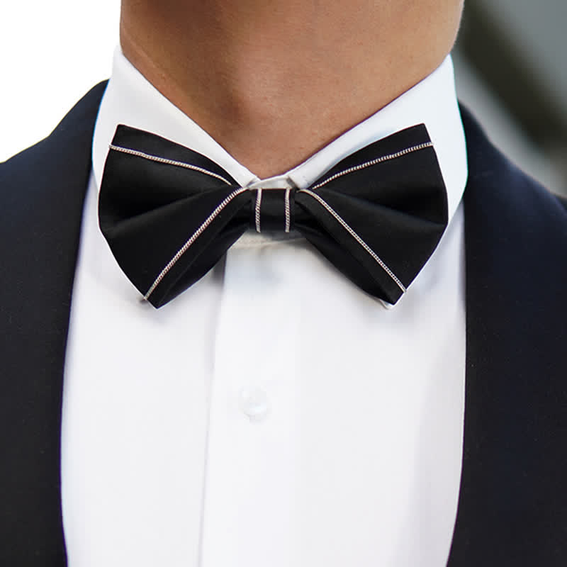 Nœud papillon noir uni avec chaîne et accents argentés pour homme