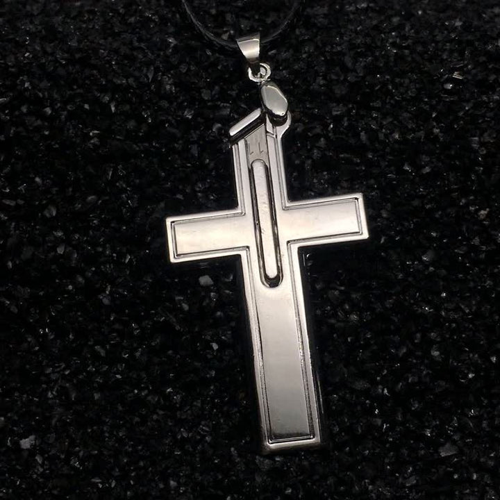 Collier multifonction avec pendentif mini croix et couteau caché