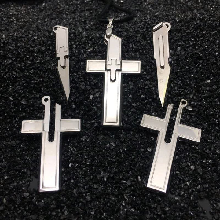 Collier multifonction avec pendentif mini croix et couteau caché