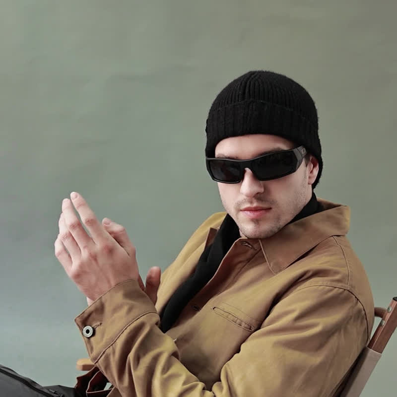 Bonnet élastique confortable en tricot à bord court - image 2